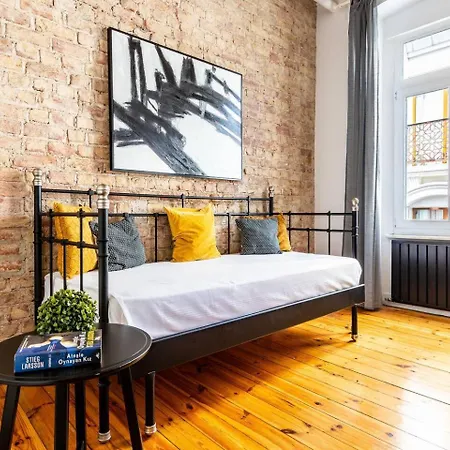 דירה Charming Rustic 2bd2bath Heart Of Taksim! #364