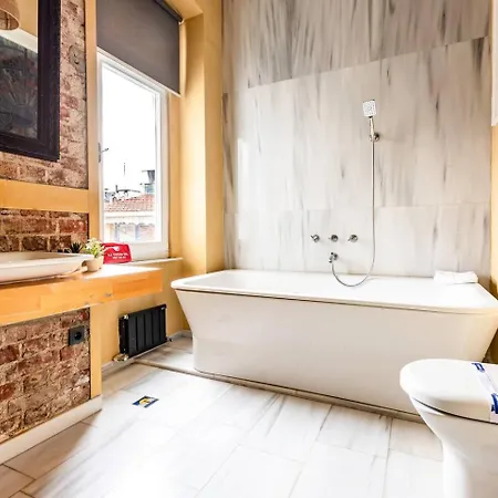 Charming Rustic 2bd2bath Heart Of Taksim! #364 דירה