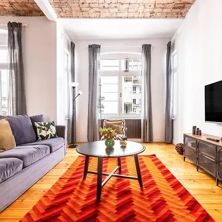 דירה Charming Rustic 2bd2bath Heart Of Taksim! #364 איסטמבול
